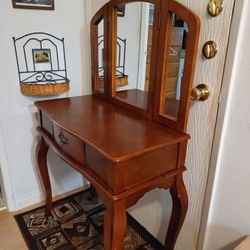 Console Table With Vanity Mirror