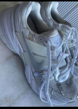 Nike White Silver Low-Top Sneakers