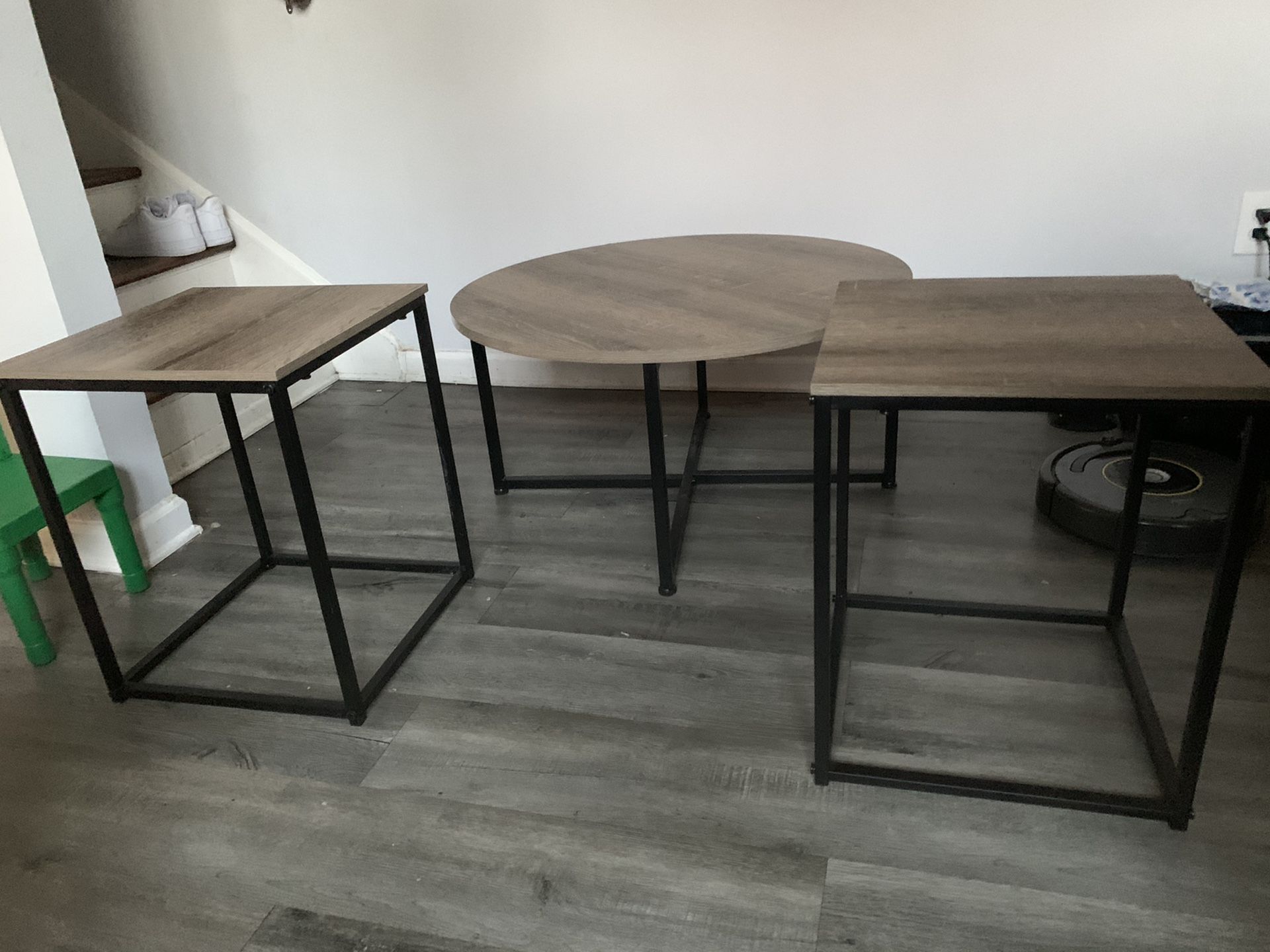 Light Gray/Brown Coffee Table Set