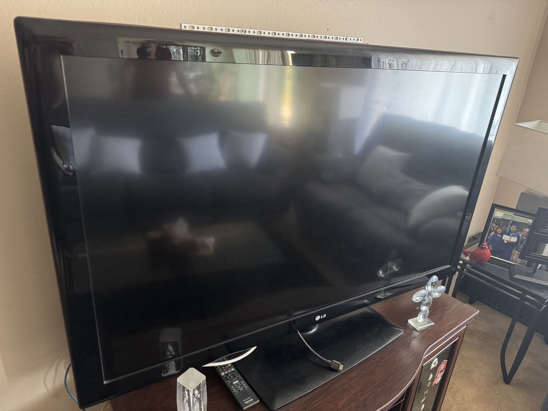 LG TV 55inch 1080p - 55LK520