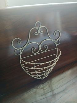 VINTAGE CAST IRON WALL HANGER