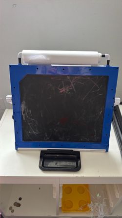 Kids Double-Sided Art Easel with Chalkboard & Paper Roll – Great Condition