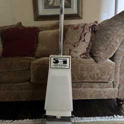 Vintage Regina 5 In -1 Shampooer, Polisher