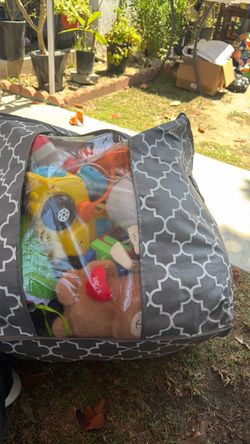 Bolsa de  juguetes todo por $5