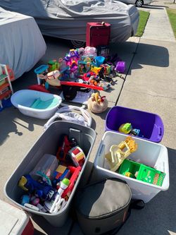 Yard Sale 15512 Dalewood LN Westminster , CA 92683