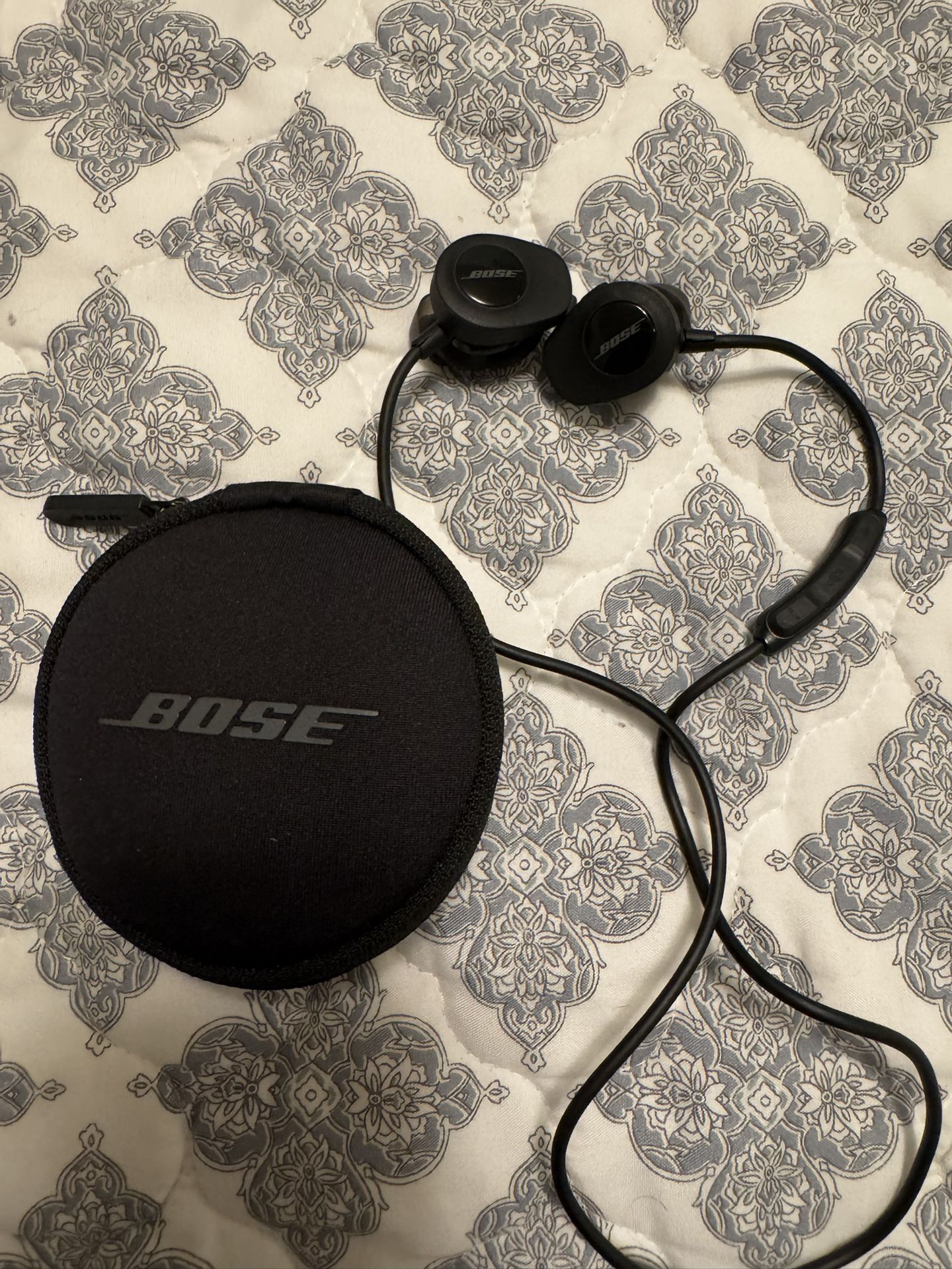 Bose SoundSport Bluetooth Wireless Earbuds In-Ear Sports Earphone