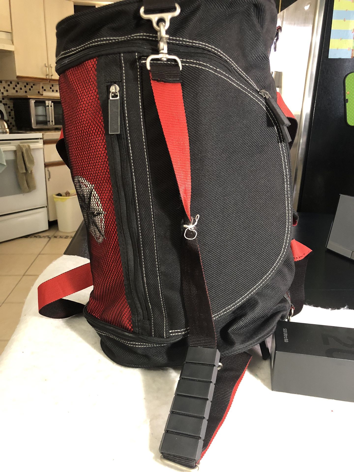 MARLBORO DUFFLE BAG GEAR RED BLACK