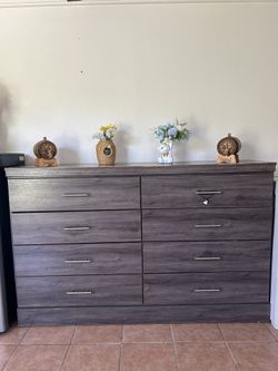 Storage cabinet
