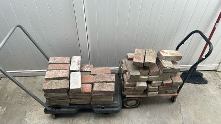 Free used bricks