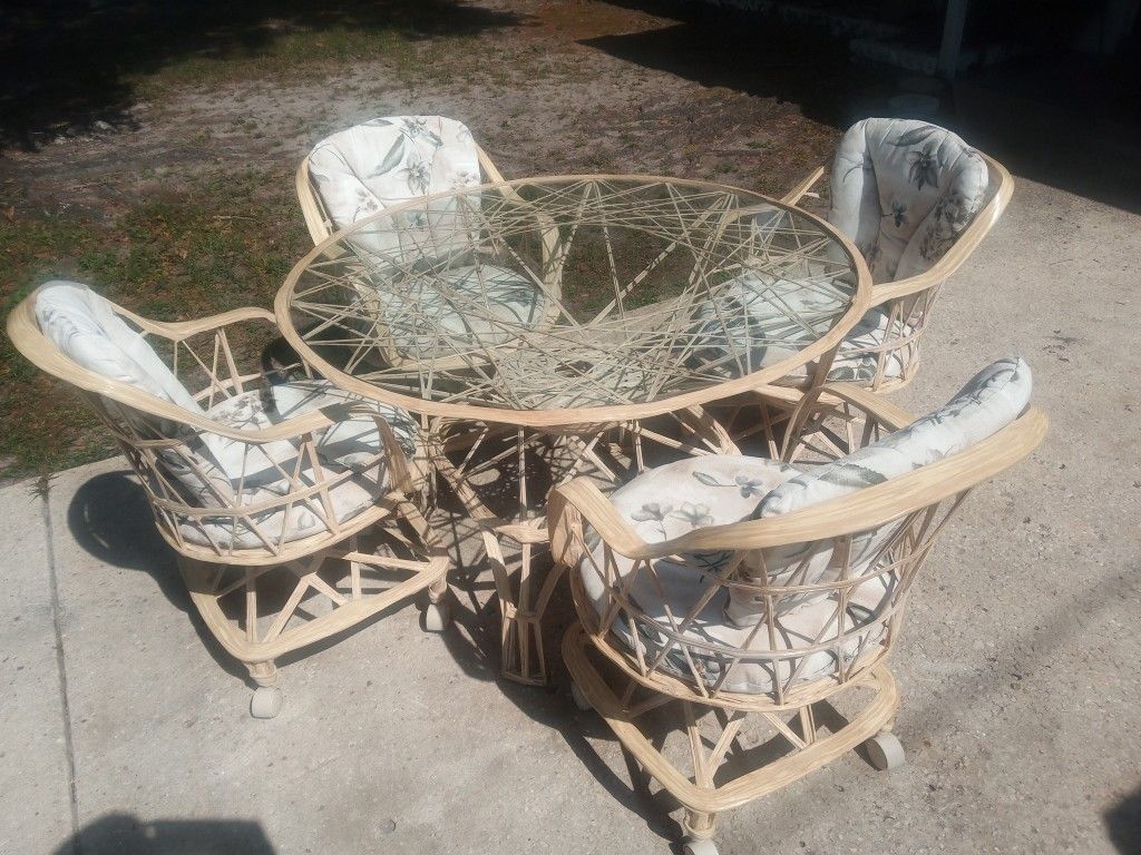 Vintage Spun Fiberglass Patio Set