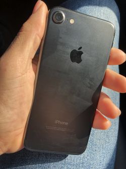 iPhone 7 UNLOCKED
