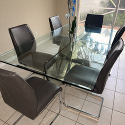 High End Dinning Table Originally 6 K