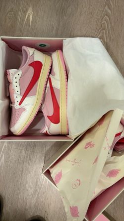 Travis Scott Shy pink sail
