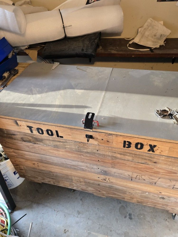 Very Well Built Wooden Gang/storage Box On Wheels