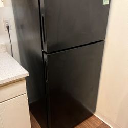 Americana Refrigerator (Black EXCELLENT CONDITION)