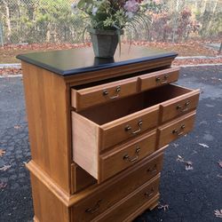 Real Wood Tall Chest With Big Drawers. Drawers Sliding Smoothly. Delivery Available 