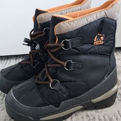 Sorel Snow Boots, Size 3