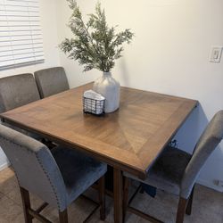 Dinning Table