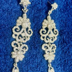 Stunning Bridal Set: Elegant White Rose Bouquet & Crystal Chandelier Earrings