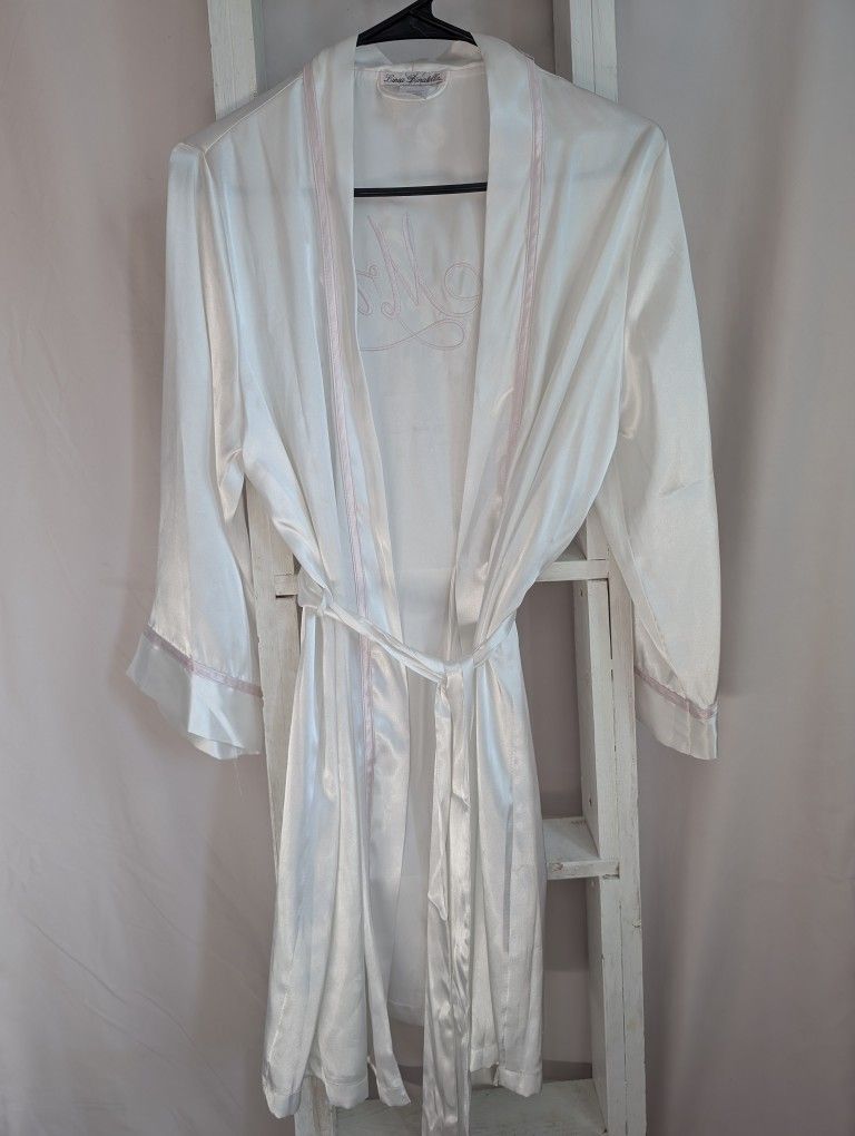 Silky "Mrs." Robe