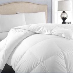 New EASELAND California King Down Alternative Comforter - Quilted Duvet Insert For All Seasons, Soft Lightweight With Corner Tabs, Summer Winter Warm 