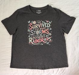 NEW Ladies T-shirt w/Decal