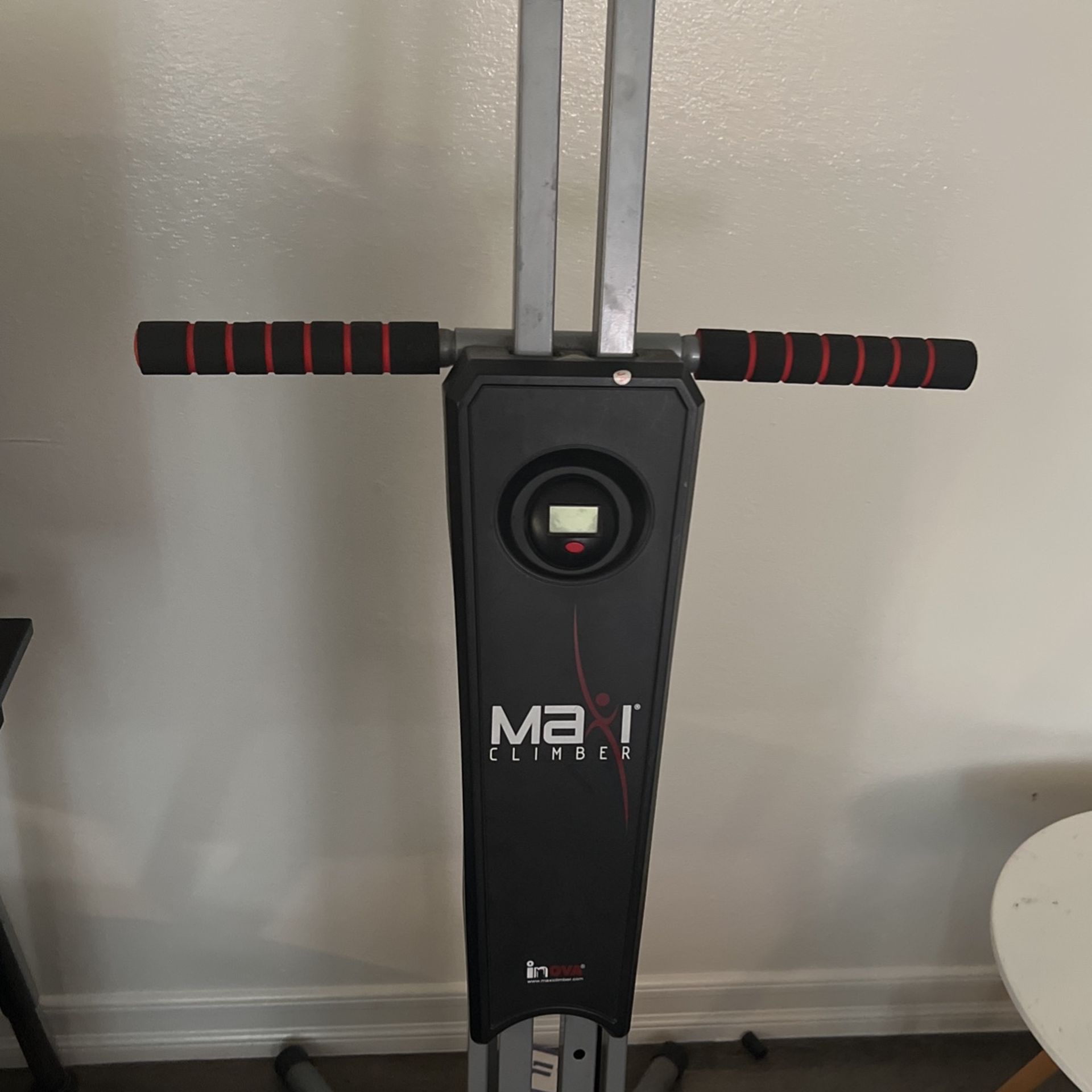 Máquina Maxi Climber para ejercitarse