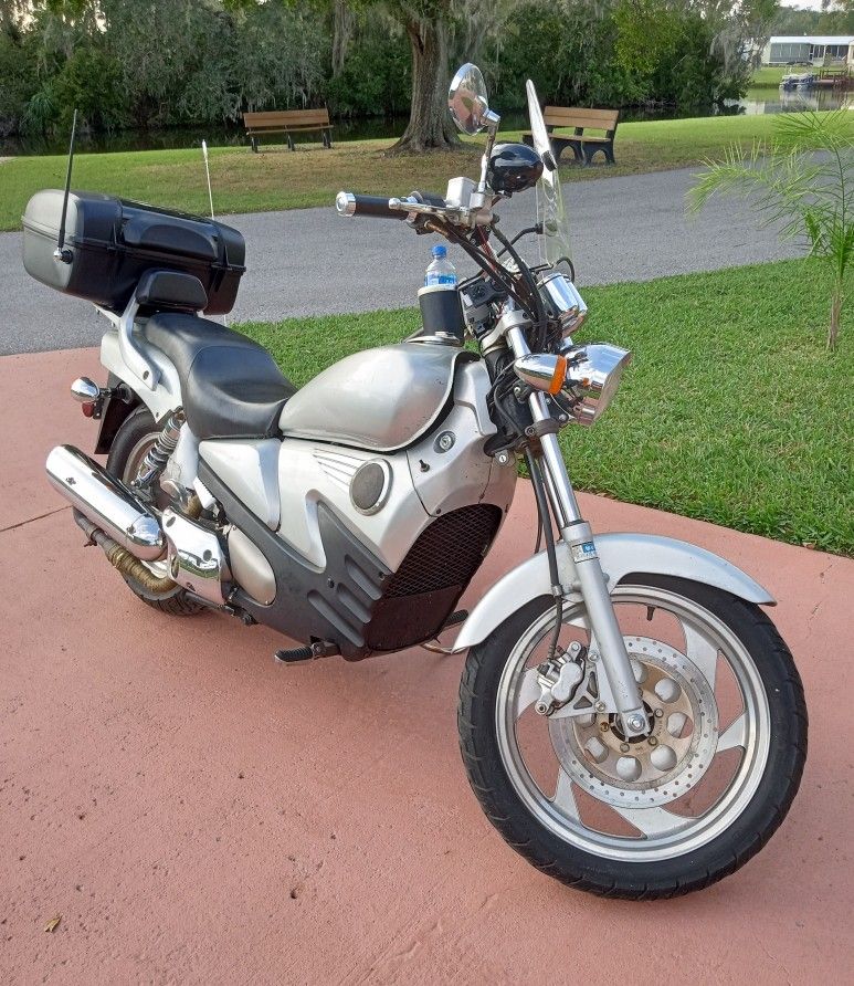 CF Moto V5 250cc Motorcycle for Sale in Lakeland, FL OfferUp