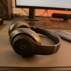 Headphones Beats Studio Pro 