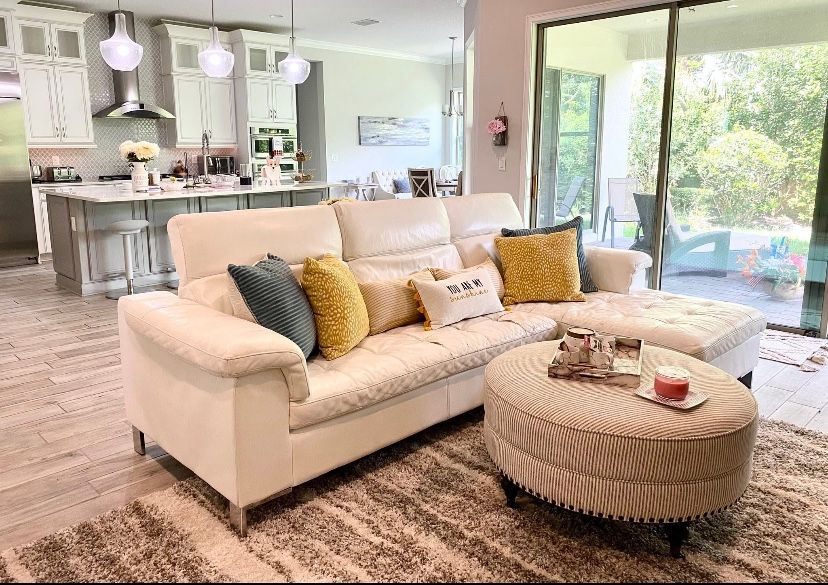 Leather Sectional  Sofa 