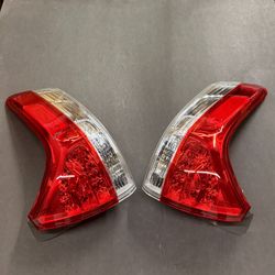 Pair Outer Tail Brake Lights Assembly 2011-2014 Toyota Sienna taillights Left Right Side 