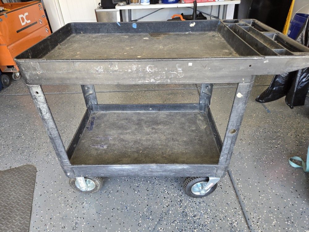 Rubbermaid Work Cart
