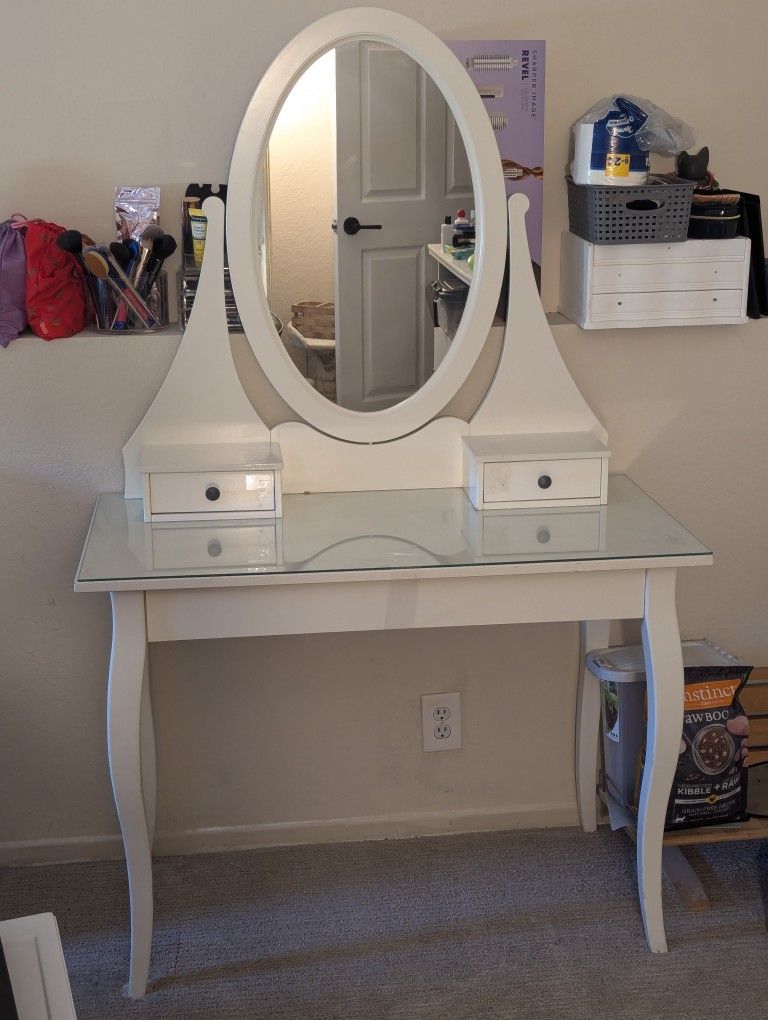 FREE: Mirrored Vanity