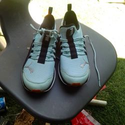 Tenis Para Mujer Marca Pumas Color Verde Y Negro