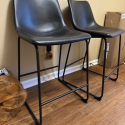 Tall Chairs / Bar Stools