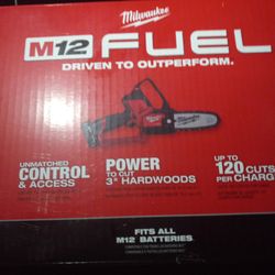 Milwaukee M12 Fuel Chainsaw