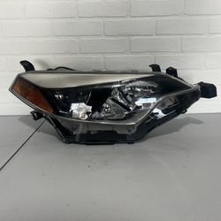2014-2016 Toyota Corolla Right Passenger Side Headlight