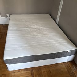 Queen Mattress With Spring Box