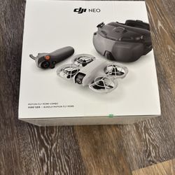 DJI Neo Motion Fly More Combo Drone, 3 Batteries + Goggles N3 + RC Motion 3