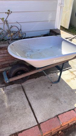 Wheel barrel