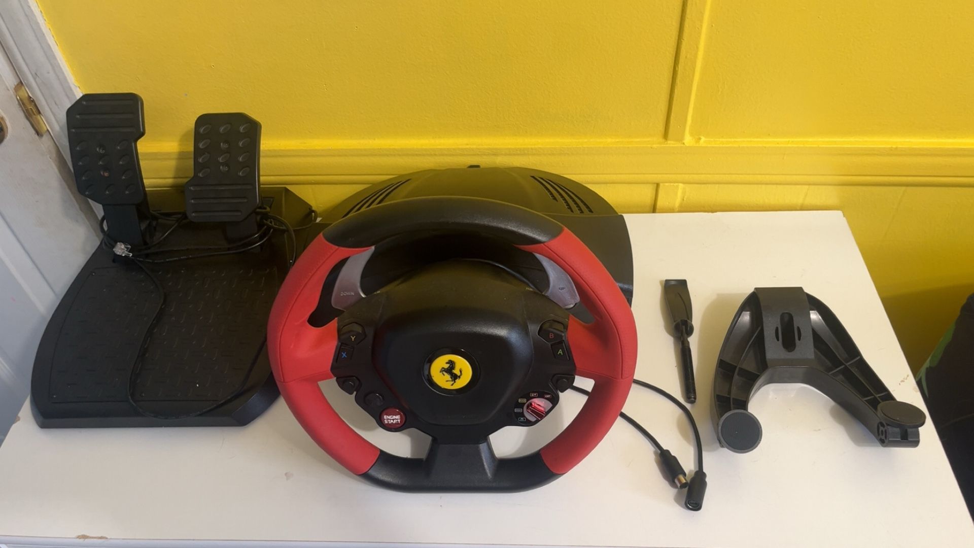 Xbox Steering Wheel Comes With Everything