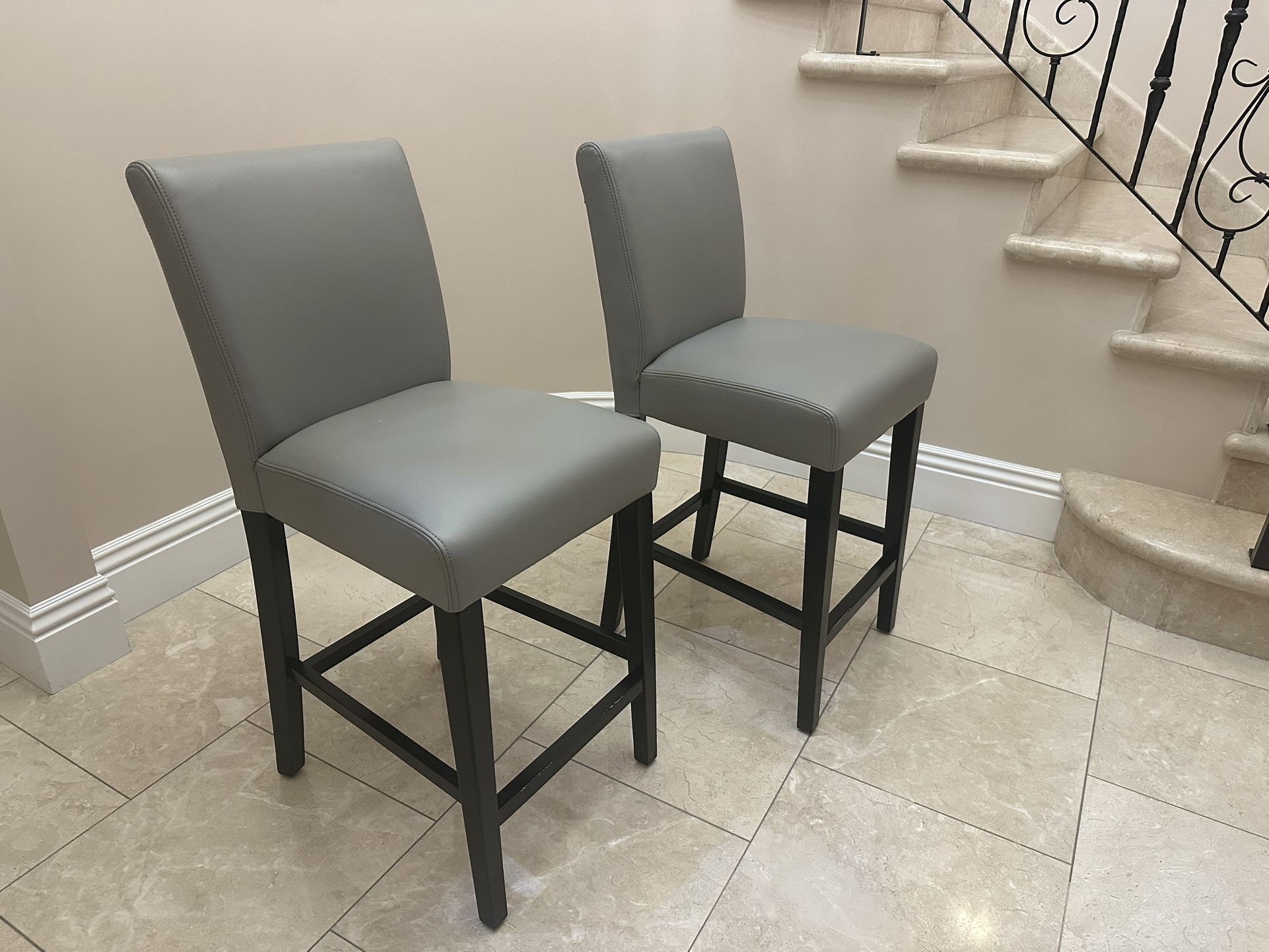 Crate And Barrel Counter Chairs