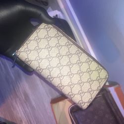 Gucci Marmont Zip Around Women Wallet 