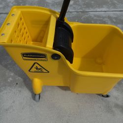Mop Dispenser