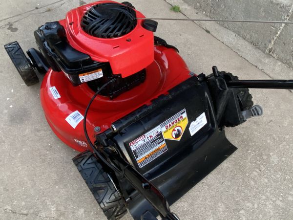 Lawn mower Craftsman M110 like new lawnmower for Sale in East Los