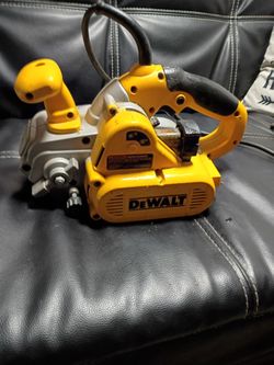 DeWalt sander