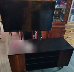 32in smart tv with stand