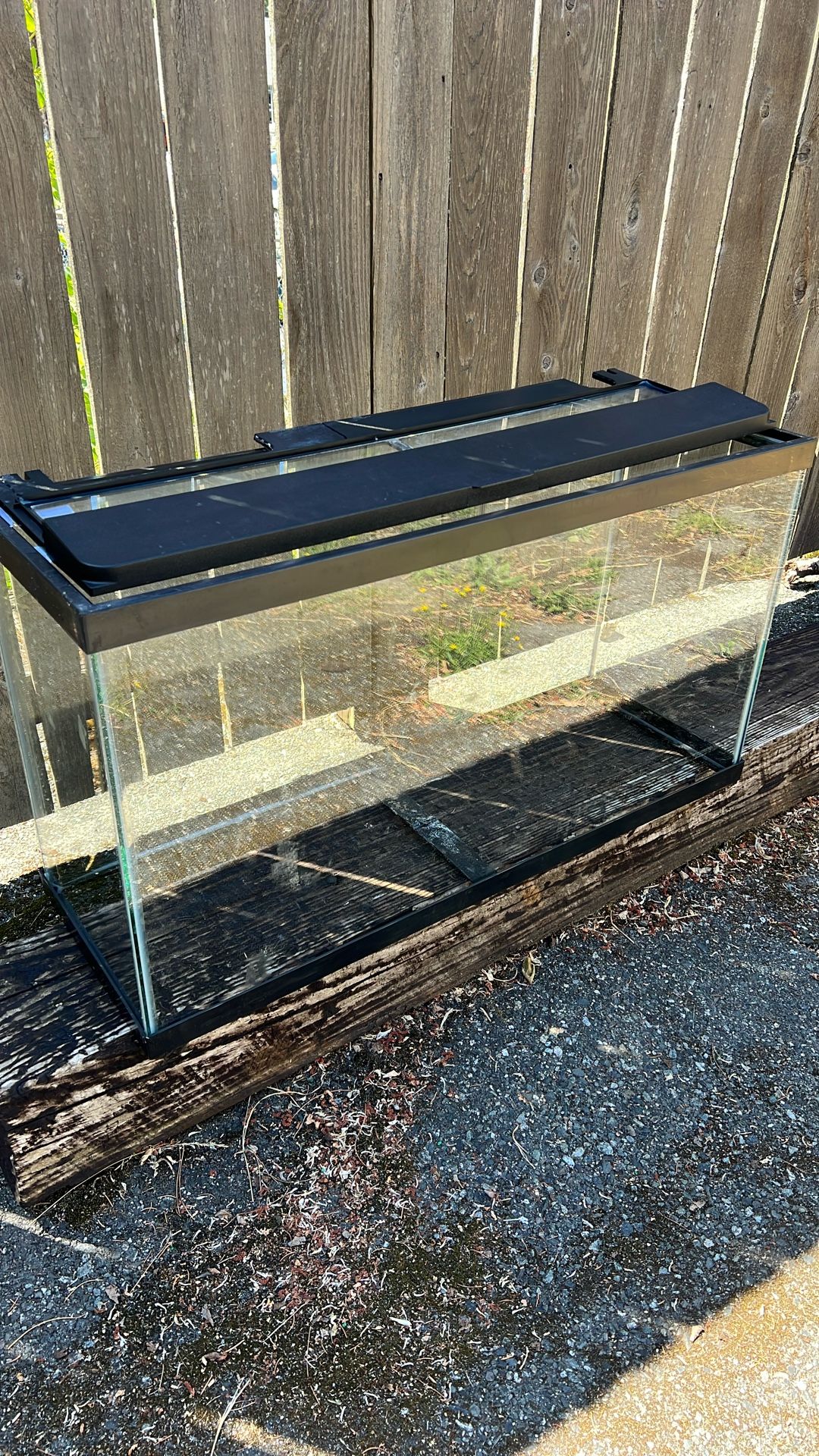 PENDING PICK UP - Fish Tank
