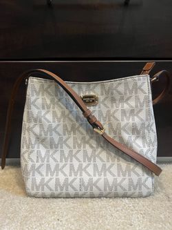 Michael Kors crossbody messenger bag