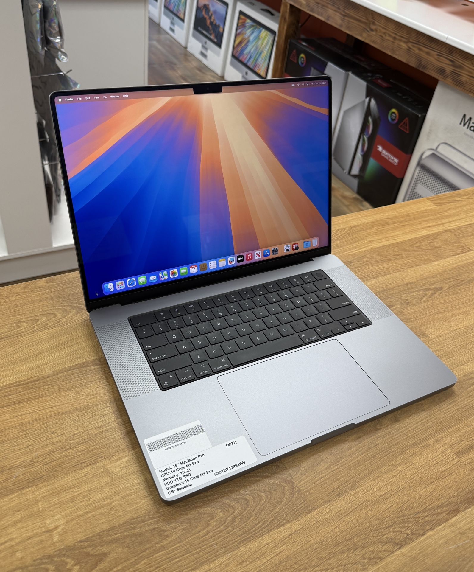 MacBook本体 Macbook Pro M1 Pro 16GB/1TB 16 MacBook Pro M1 Pro 10 Core*1TB SSD*16GB RAM
